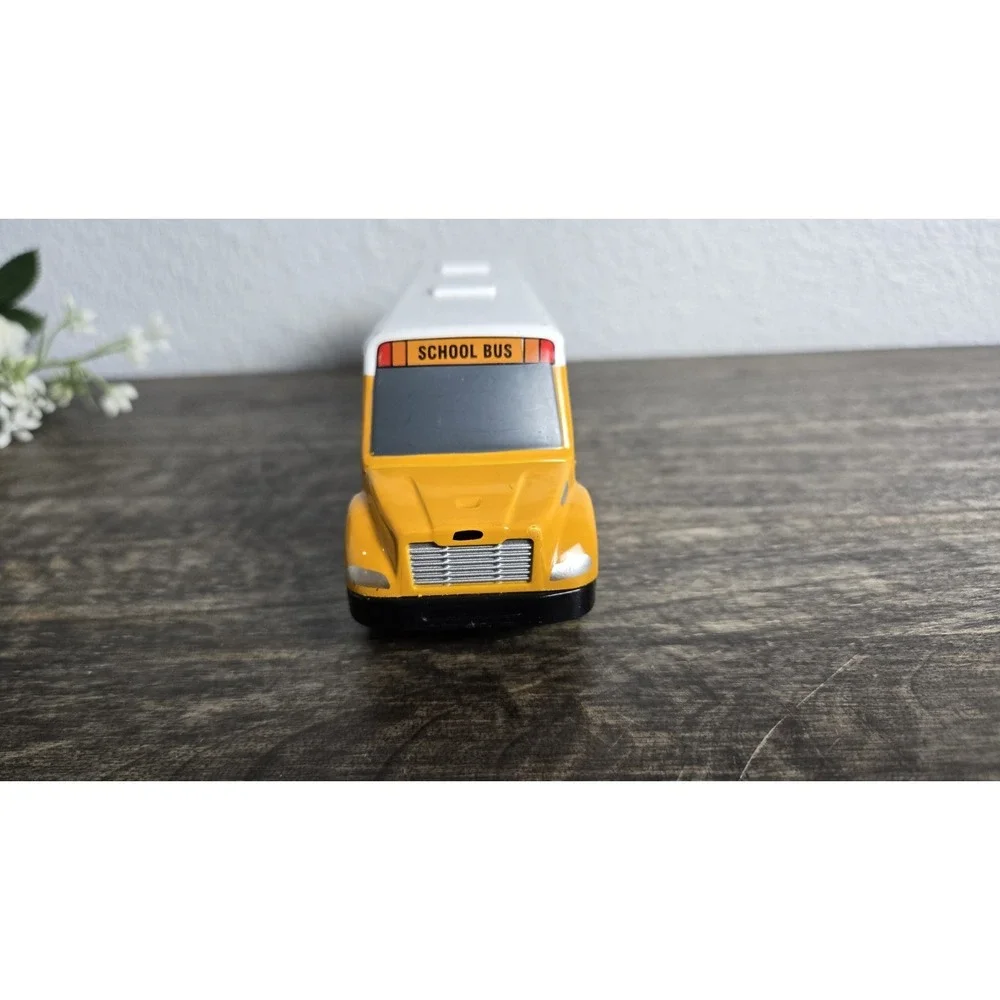Thomas Built Buses Saf-T-Liner C2 School Bus Model Toy Yellow Black White